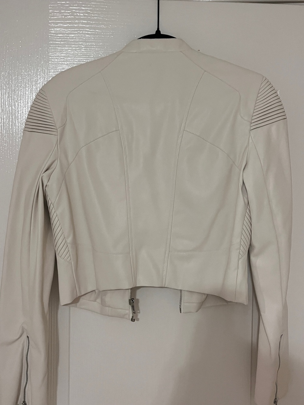 Women’s Cream Moto Jacket - Sleek Cropped Biker Style